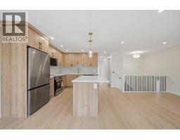 3pc Bathroom - 1387 Berkley Drive Nw, Calgary, AB T3K1T5 Photo 8