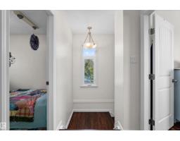 1930 104 St Nw, Edmonton, AB T6J5A7 Photo 20