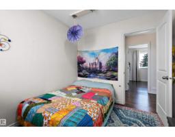 1930 104 St Nw, Edmonton, AB T6J5A7 Photo 22