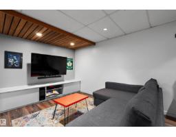 1930 104 St Nw, Edmonton, AB T6J5A7 Photo 31