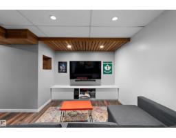 1930 104 St Nw, Edmonton, AB T6J5A7 Photo 32