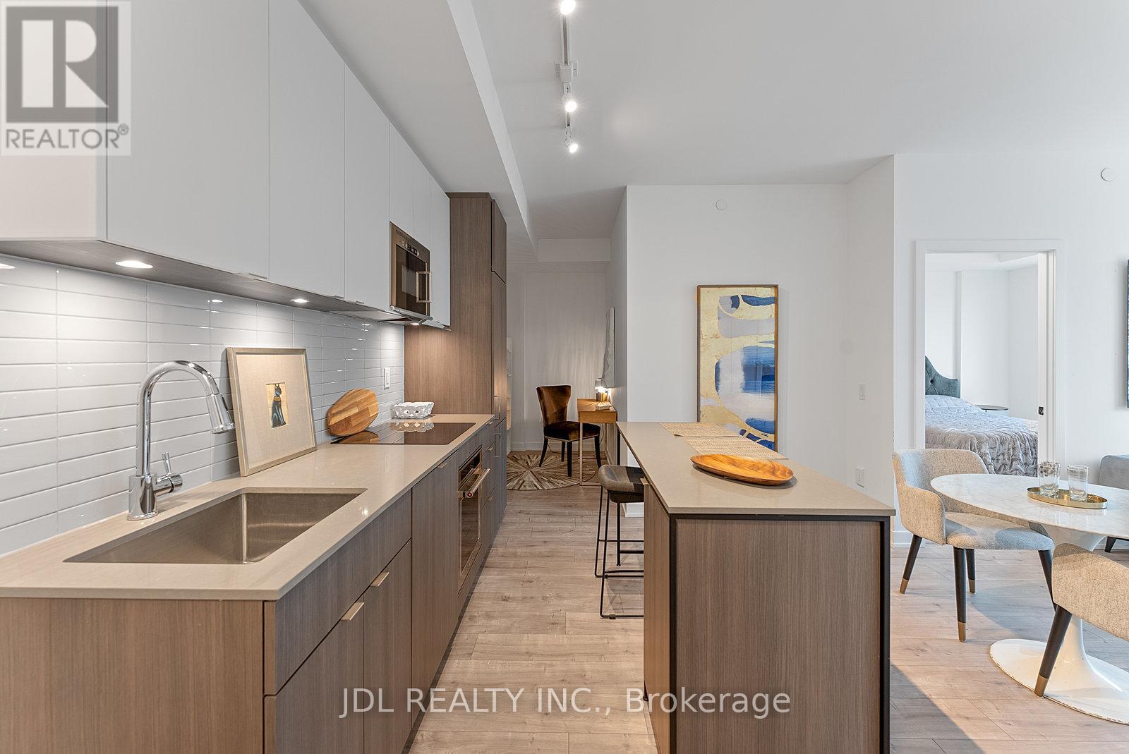 519 - 215 LAKESHORE ROAD W, Mississauga (Port Credit) — photo 9