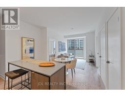 519 - 215 Lakeshore Road W, Mississauga, ON L5H0A7 Photo 10