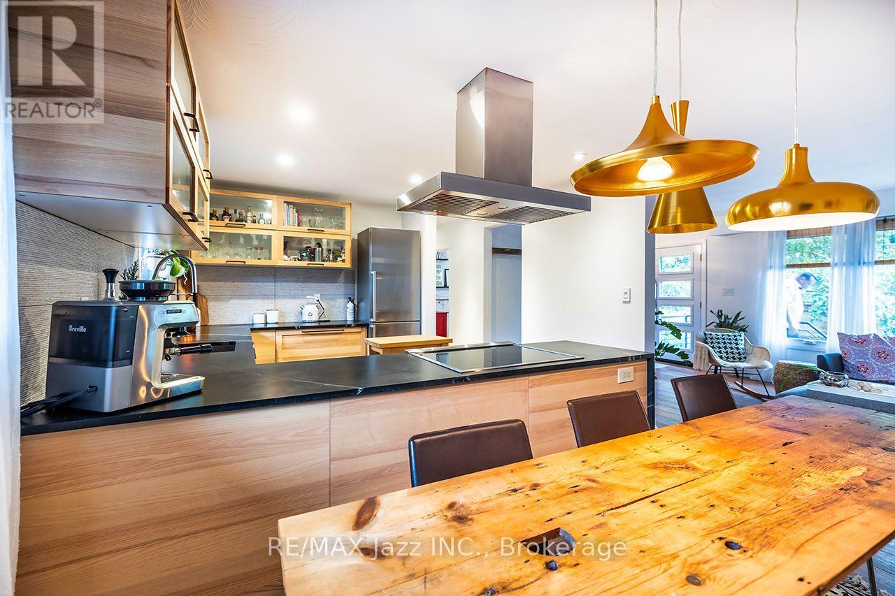 1085 WILLOWDALE AVENUE - Image 15