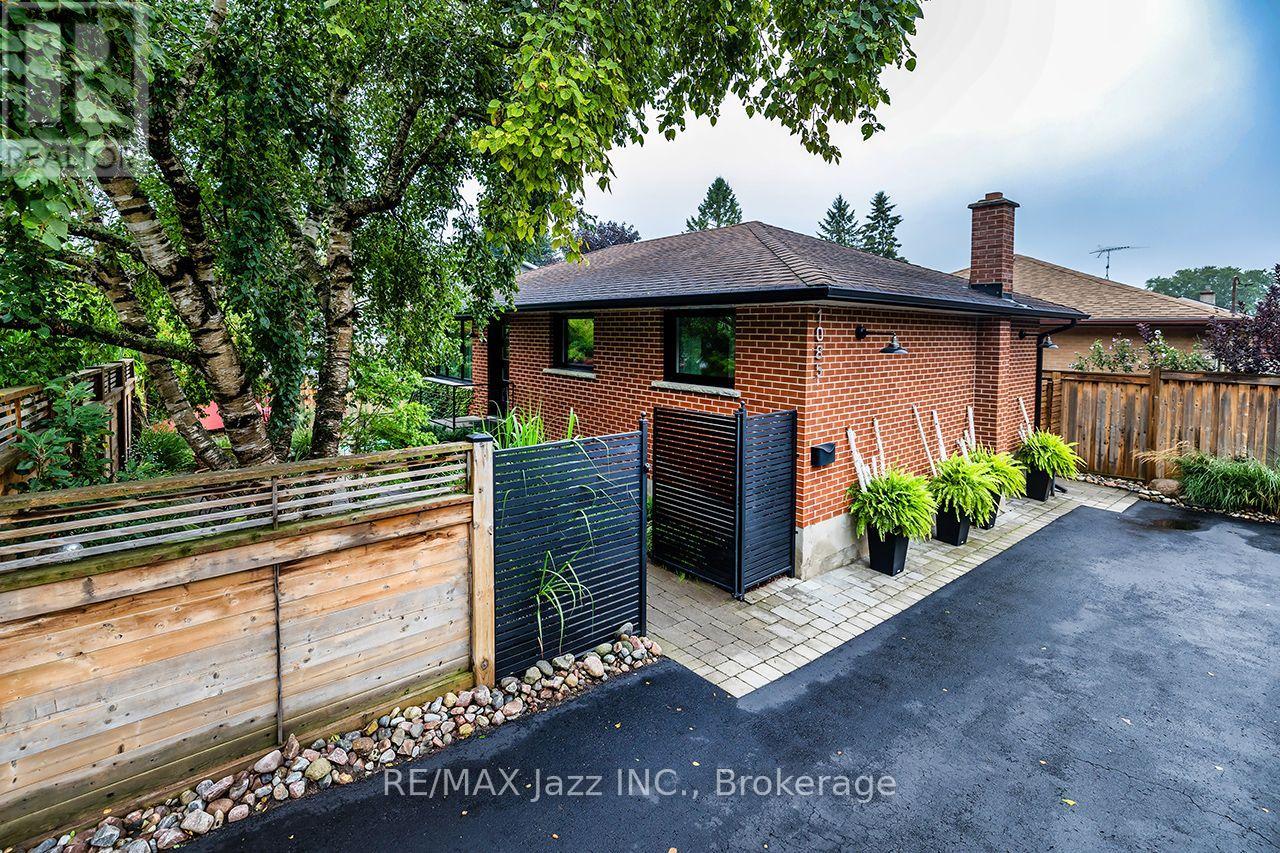 1085 WILLOWDALE AVENUE - 5