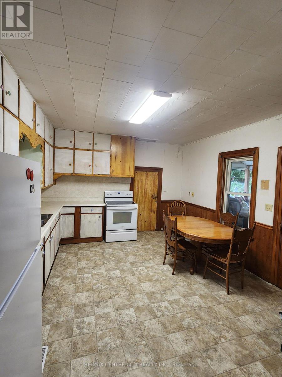 244 ELM STREET W, Chatham-Kent (Bothwell) — photo 8