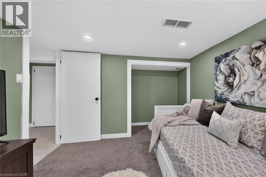 25 WOODBRIDGE Road - 34