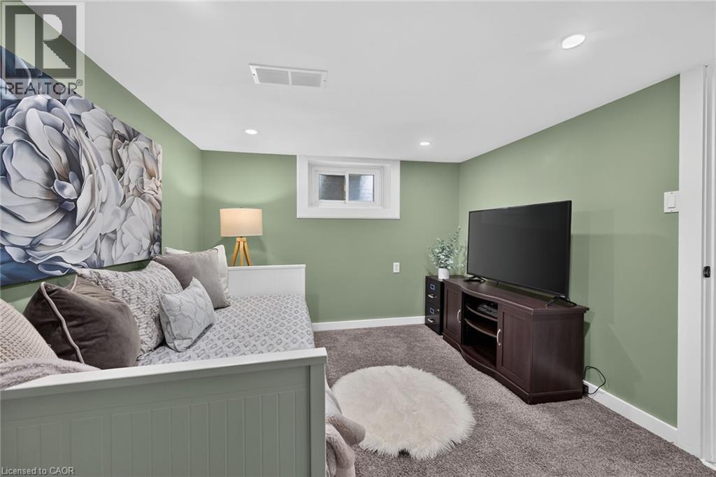 25 WOODBRIDGE Road - 33
