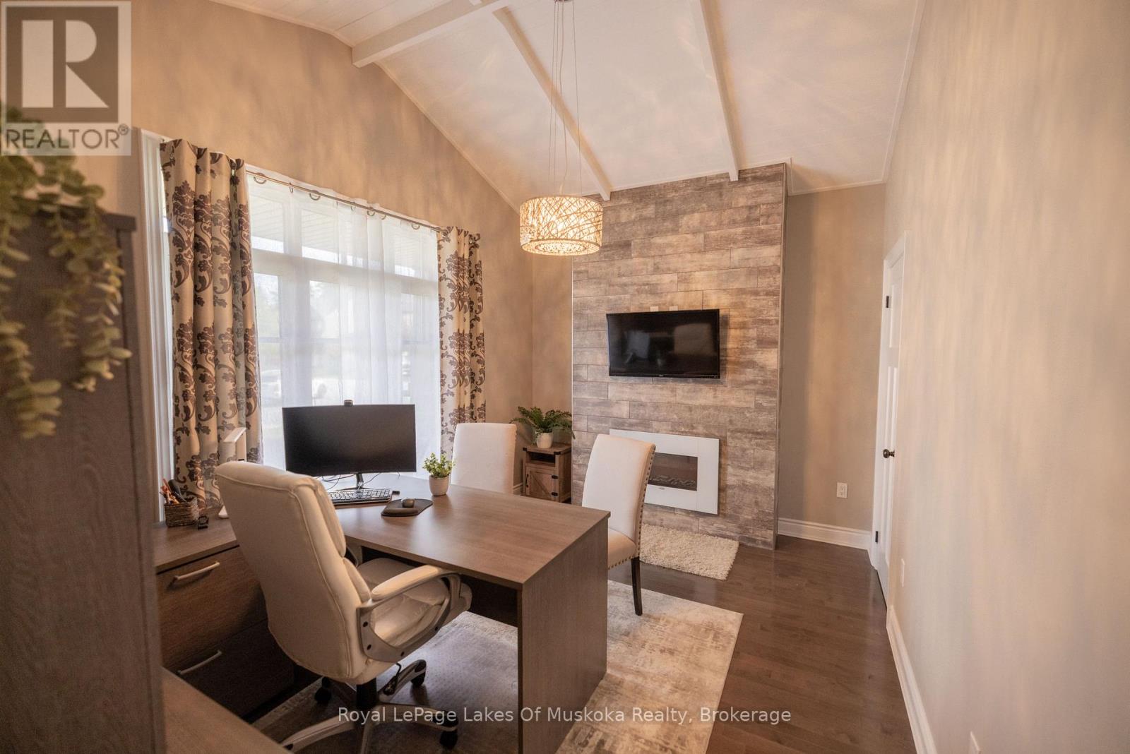 3 HOMESTEAD LANE - 2