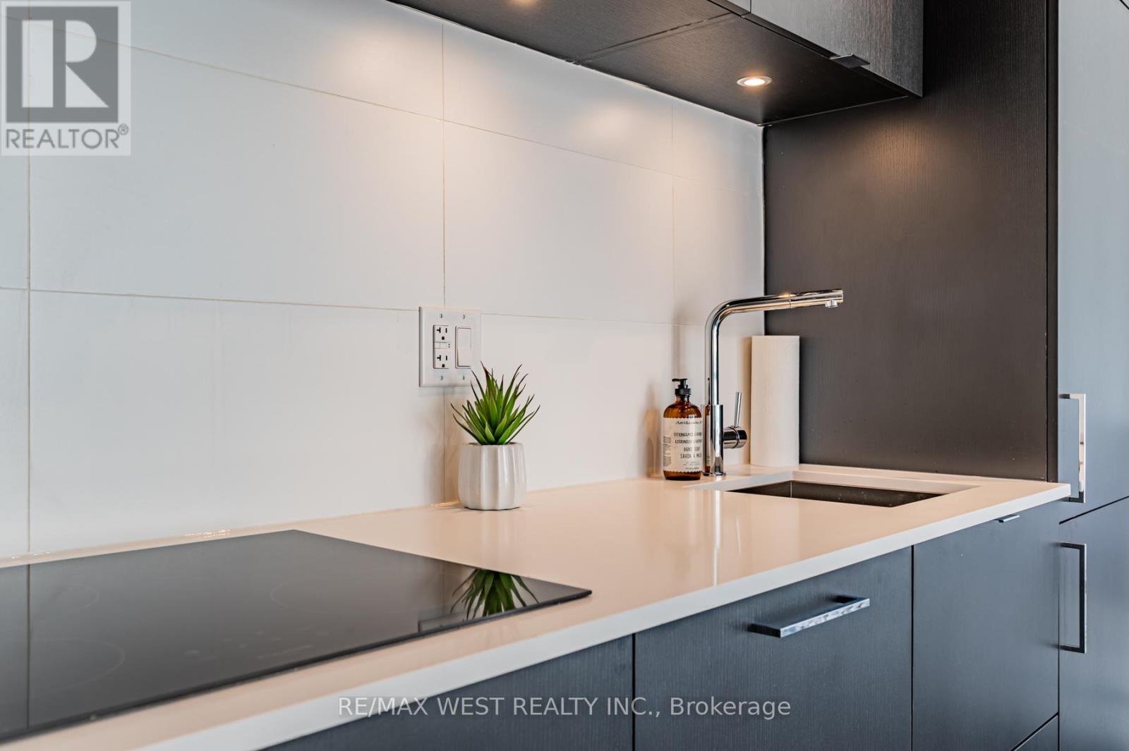 901 - 20 EDWARD STREET, Toronto (Bay Street Corridor) — photo 3