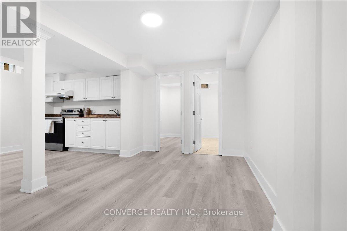 3 PLOWMAN DRIVE, Ajax (Central) — photo 4