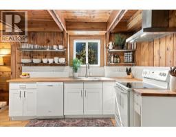 9226 Emerald Drive, Whistler, BC V8E0G5 Photo 8