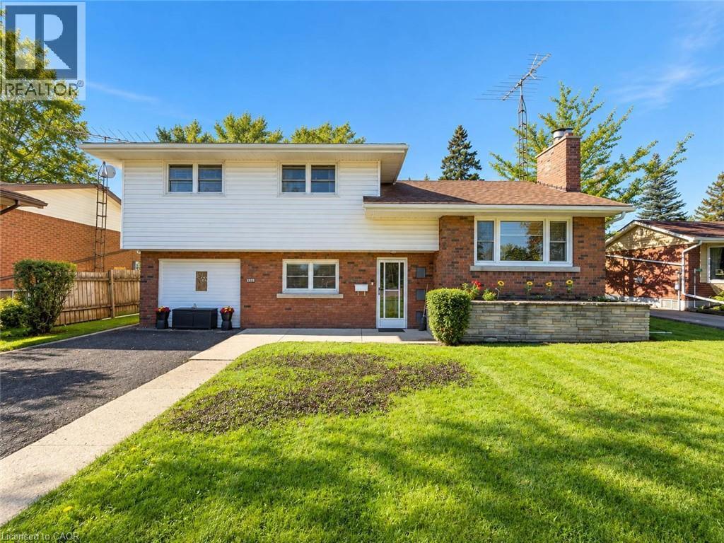 216 FAIRVIEW Avenue, Dunnville — photo 2