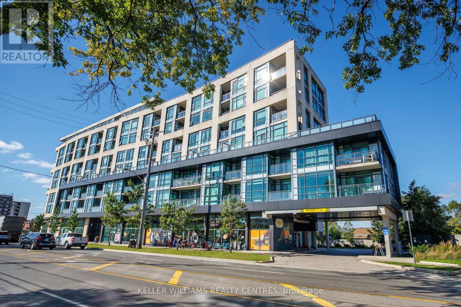 410 - 2522 KEELE STREET, Toronto (Maple Leaf)