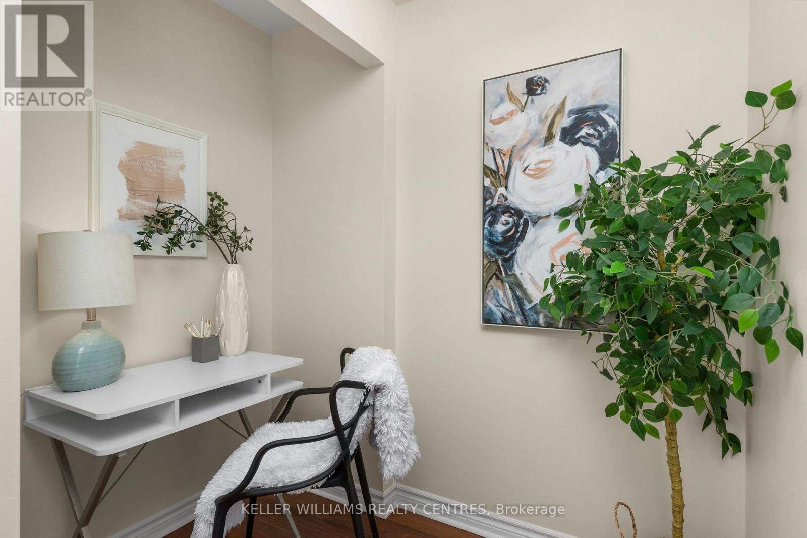 #410 2522 KEELE STREET - 21