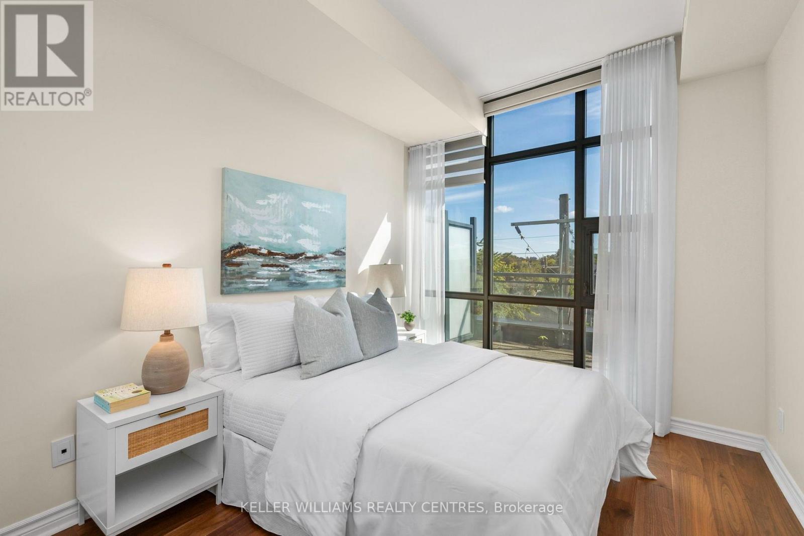#410 2522 KEELE STREET - 22
