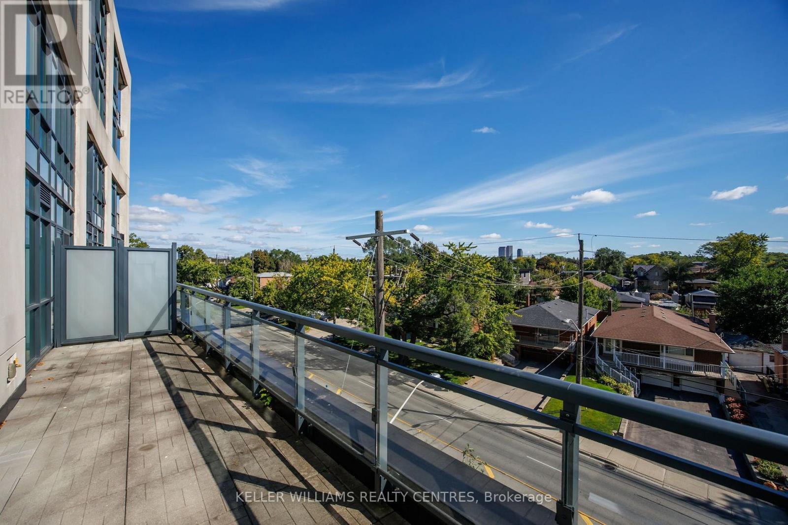 #410 2522 KEELE STREET - 26