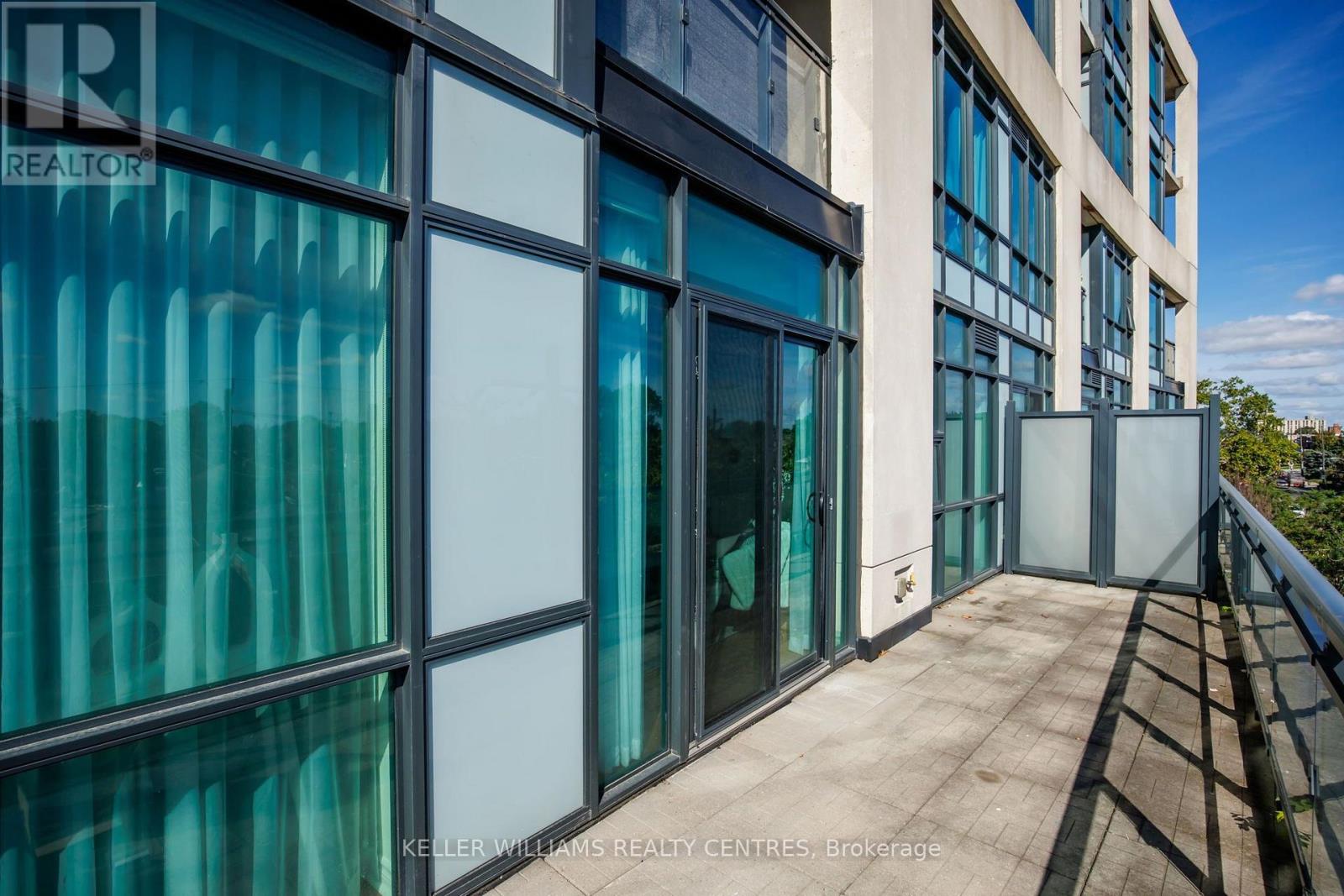 #410 2522 KEELE STREET - 28