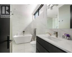 3430 Aintree Drive, North Vancouver, BC V7R4E3 Photo 26