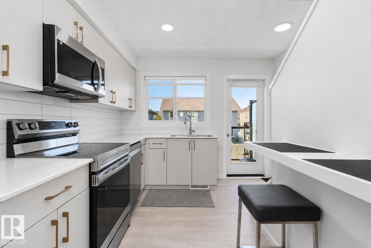#31 1203 163 ST SW - 11