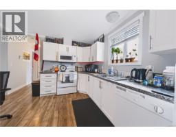 Living room - 980 Millstone Ave, Nanaimo, BC V9S5B6 Photo 6