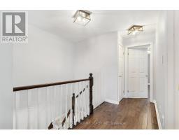 2092 English Crescent, Burlington, ON L7L7B3 Photo 12