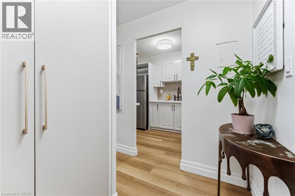 2263 MARINE Drive Unit# 1203, Oakville — photo 7