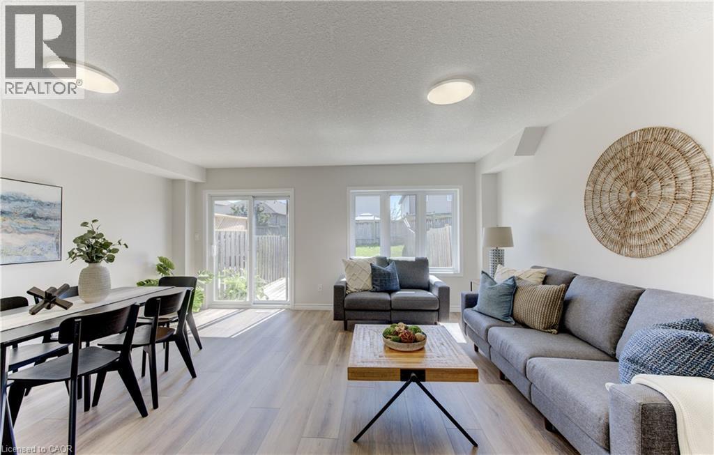 975 ZELLER Crescent, Kitchener — photo 11