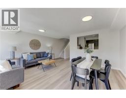 Kitchen - 975 Zeller Crescent, Kitchener, ON N2A0C9 Photo 8