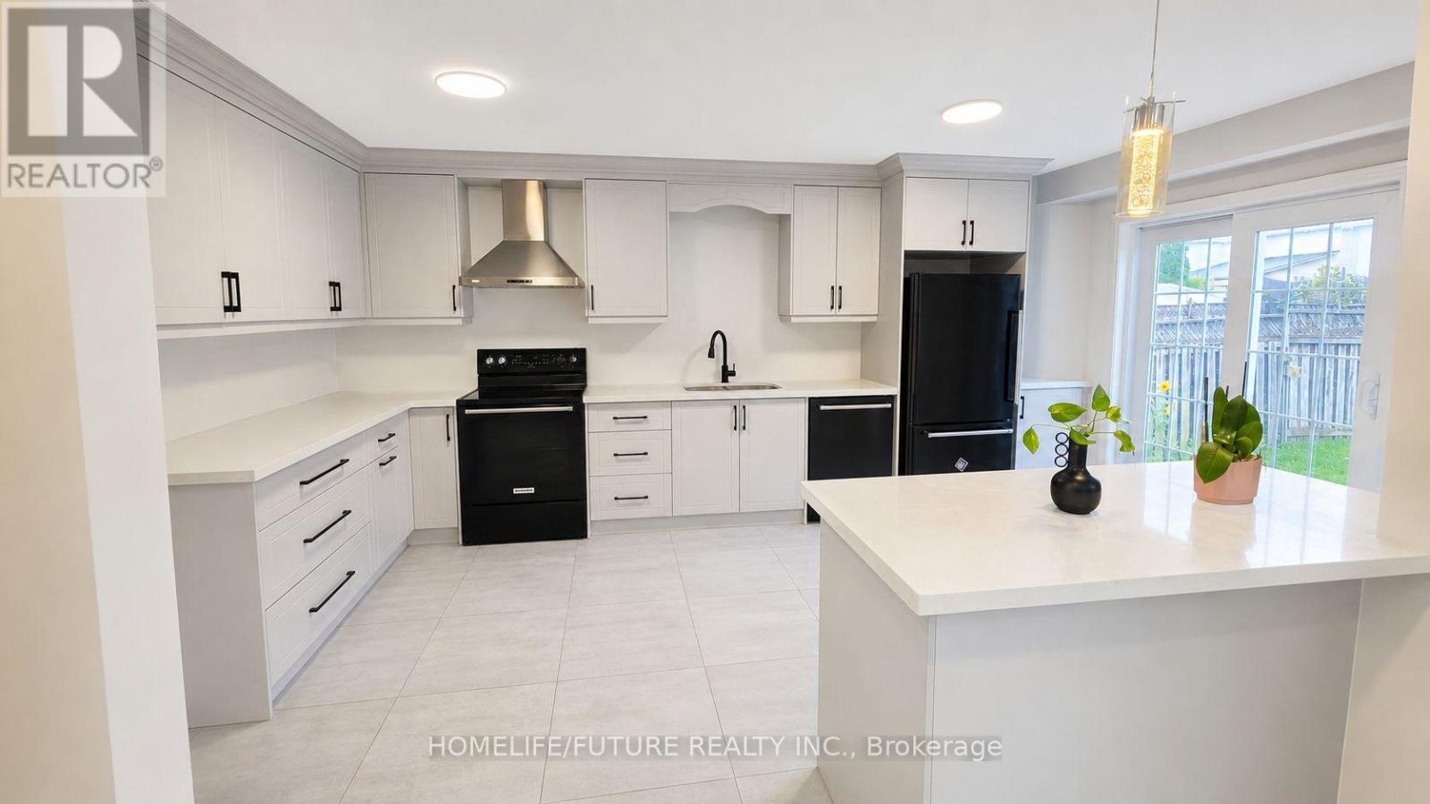 98 GUILDWOOD DRIVE, Clarington (Bowmanville) — photo 5