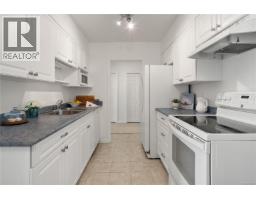 315 9560 Fifth St, Sidney, BC V8L2W5 Photo 9