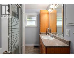 3648 Island Hwy S, Campbell River, BC V9W1E6 Photo 16