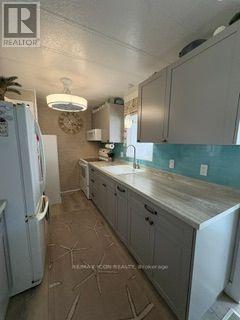 100 SHANNON BOULEVARD, South Huron (Stephen) — photo 4