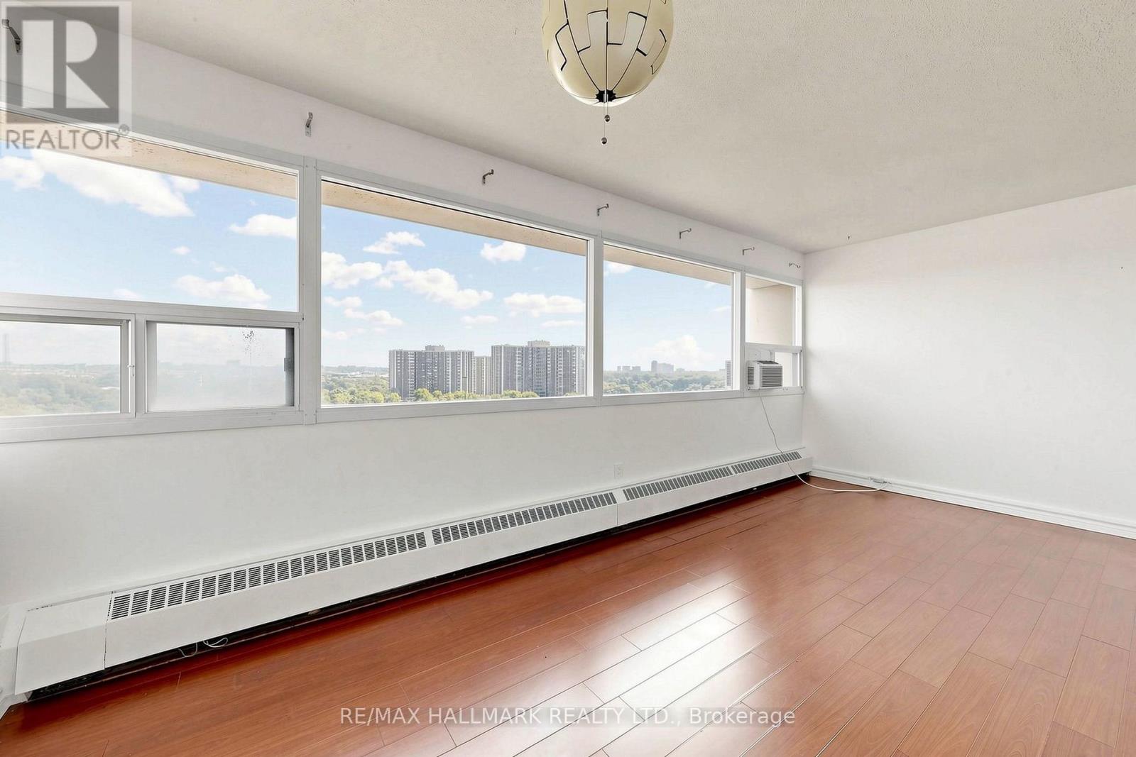 #1512 100 LEEWARD GLENWAY - 16