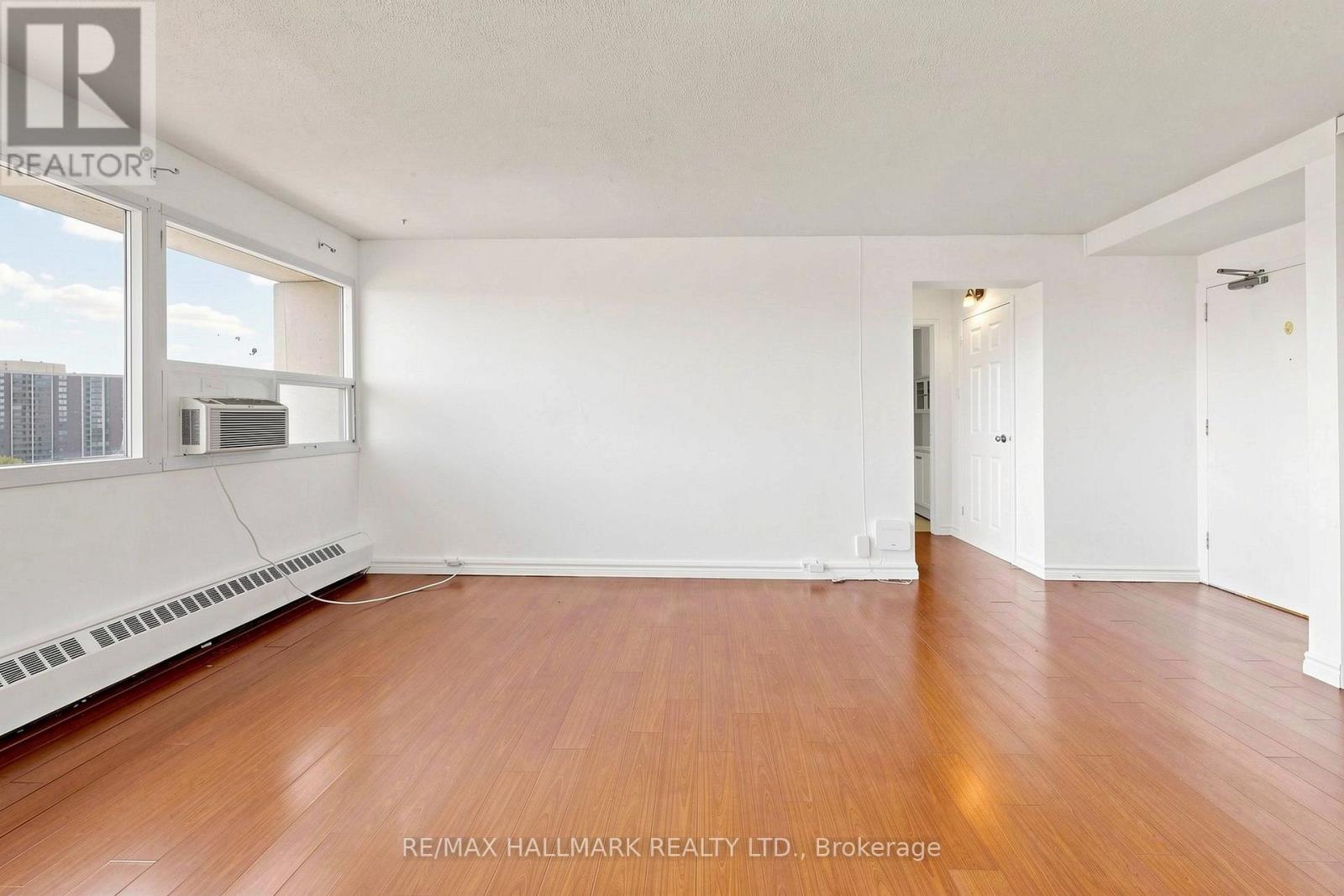 #1512 100 LEEWARD GLENWAY - 18