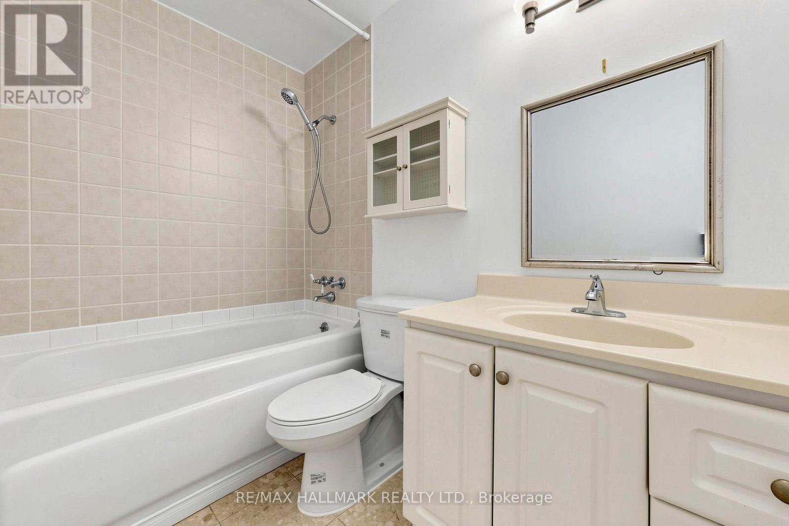 #1512 100 LEEWARD GLENWAY - 31