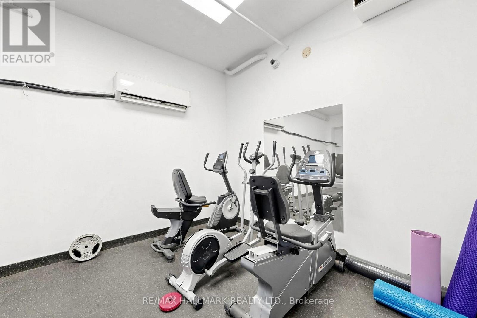 #1512 100 LEEWARD GLENWAY - 37