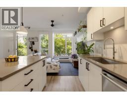 234 735 W 15th Street, North Vancouver, BC V7M0B8 Photo 9