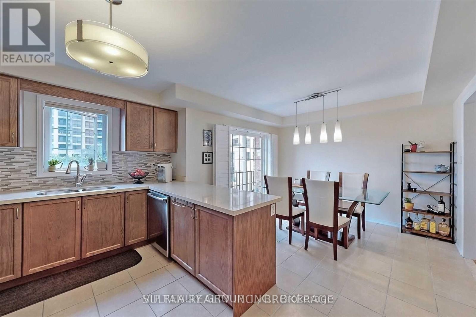 294 CHURCH STREET S, Richmond Hill (Harding) — photo 4