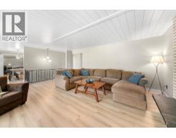 2763 Violet Street, North Vancouver, BC V7H2L7 Photo 15