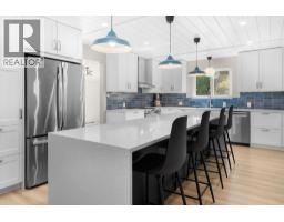 2763 Violet Street, North Vancouver, BC V7H2L7 Photo 8