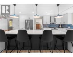 2763 Violet Street, North Vancouver, BC V7H2L7 Photo 9