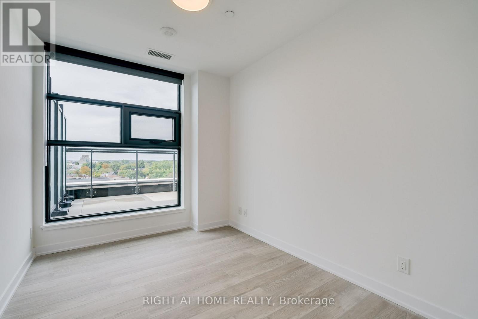 618 - 2946 DUNDAS STREET W, Toronto (Junction Area) — photo 6