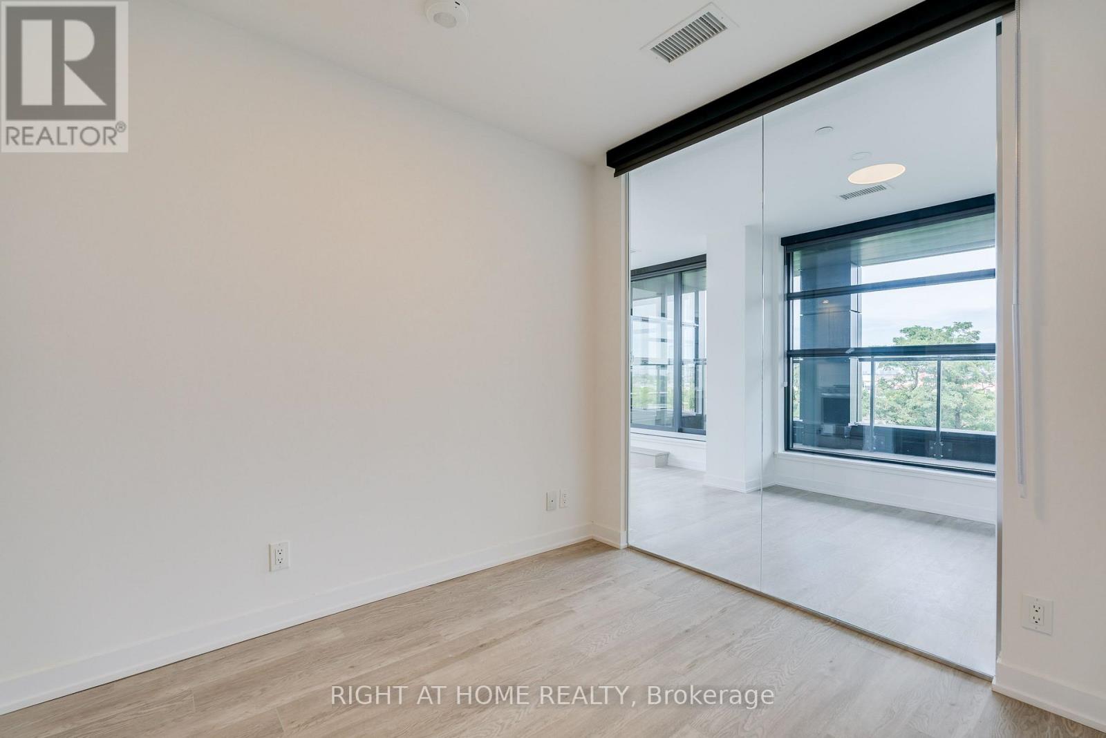 618 - 2946 DUNDAS STREET W, Toronto (Junction Area) — photo 8