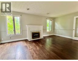 516 Branstone Drive, Waterloo, ON N2T2C2 Photo 17