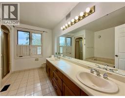 516 Branstone Drive, Waterloo, ON N2T2C2 Photo 23