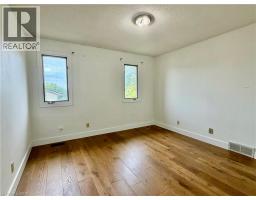 516 Branstone Drive, Waterloo, ON N2T2C2 Photo 27