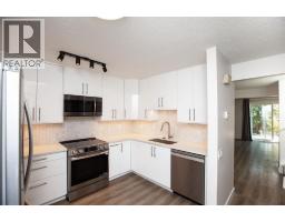 28 Midpark Gardens Se, Calgary, AB T2X1N7 Photo 12
