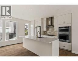 4pc Bathroom - 212 Sovereign Common Sw, Calgary, AB T3C3Y3 Photo 10