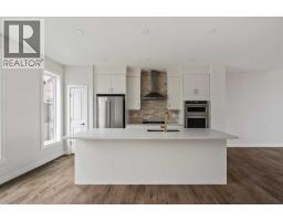 212 Sovereign Common Sw, Calgary, AB T3C3Y3 Photo 14